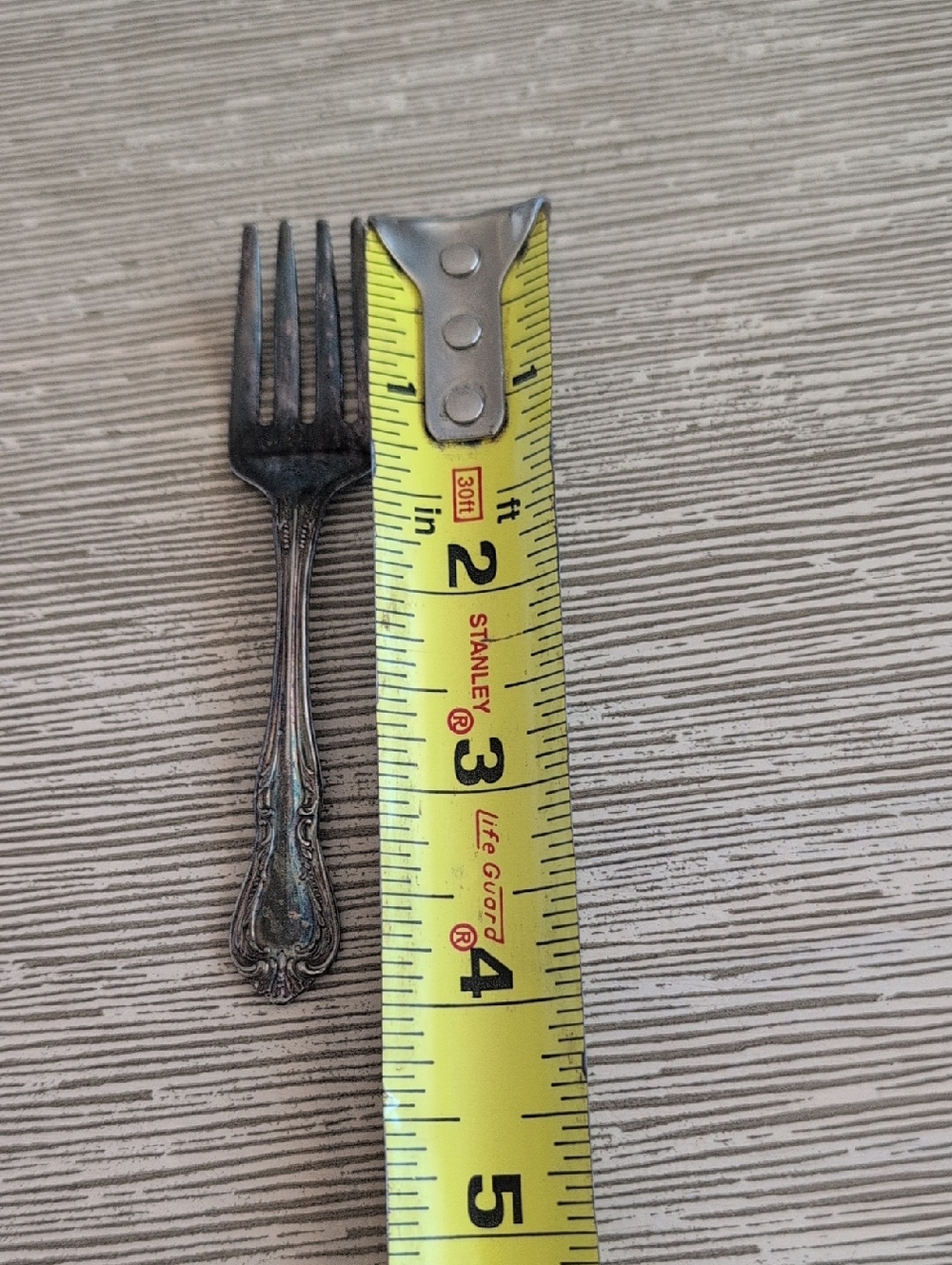 WM A Rogers Vintage Silver Small Chalis Pattern Fork - Classic Ornate Handle - Picture 3 of 4